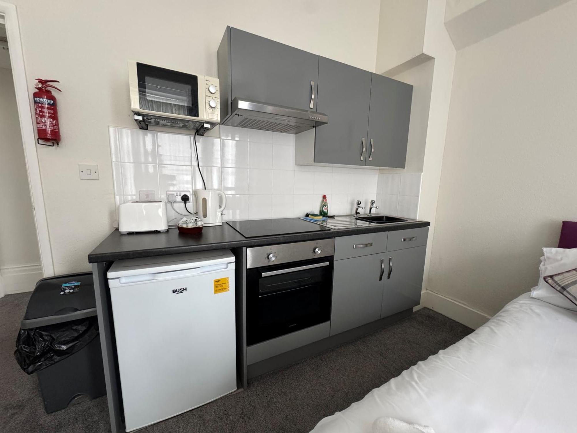 Devonshire House Holiday Flats Істборн Екстер'єр фото