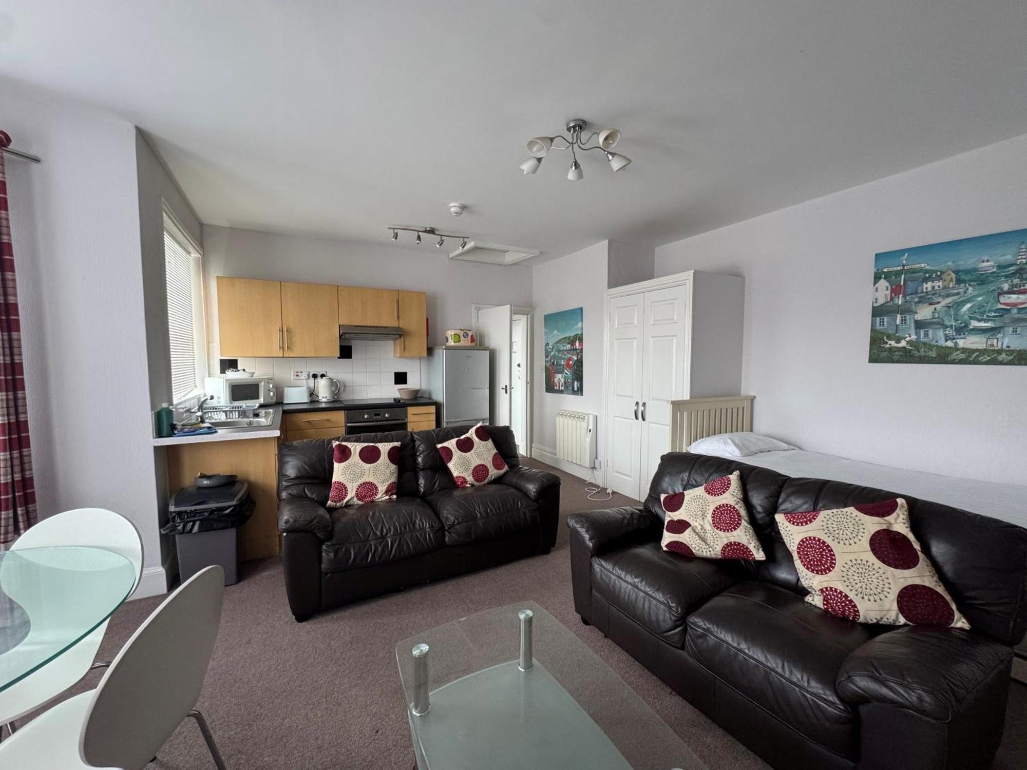 Devonshire House Holiday Flats Істборн Екстер'єр фото